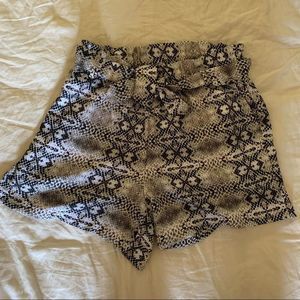 Eloquii Snake Print High-Waist Shorts